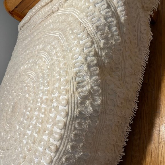 Vintage Full/Double Bedspread 1960's made by Ideal Bedspread Company Canada - Picture 4 of 9